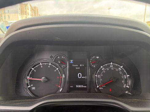Used 2021 Toyota 4Runner SR5 RWD image 9