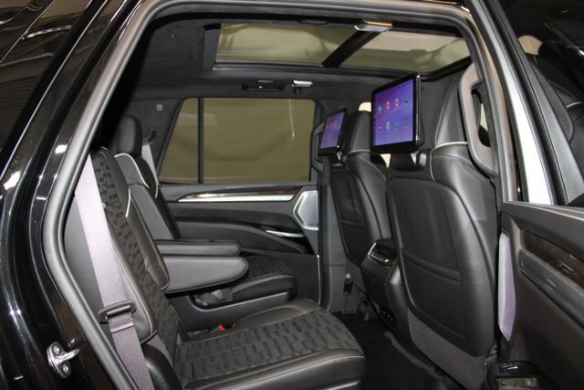 Used 2026 Cadillac Escalade Platinum Sport w/ LPO, ONYX Package AWD/4WD image 14