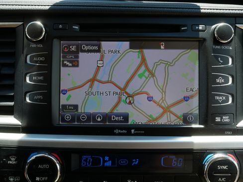 Used 2015 Toyota Highlander XLE AWD/4WD image 30