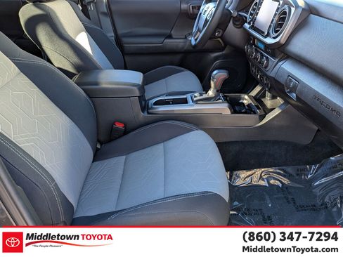 Certified 2023 Toyota Tacoma TRD Off-Road image 36