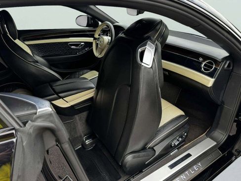 Used 2020 Bentley Continental GT image 39