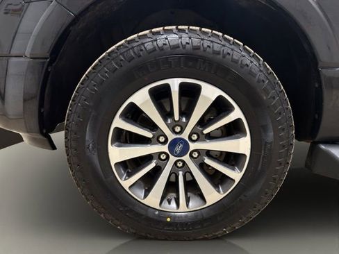 Used 2015 Ford Expedition EL XLT w/ Equipment Group 202A image 25