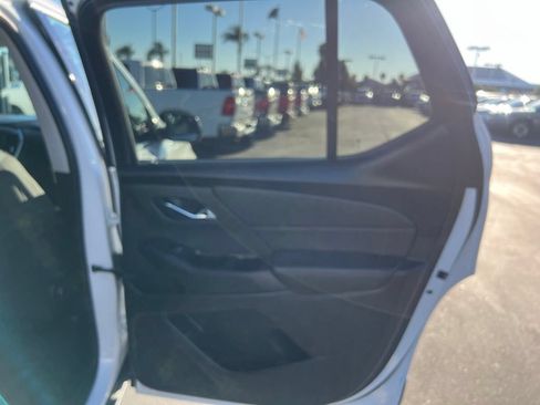 Used 2020 Chevrolet Traverse LS FWD image 48