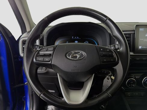 Used 2023 Hyundai Venue SEL FWD image 15