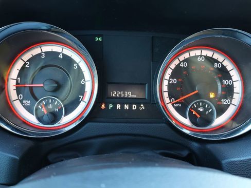 Used 2015 Dodge Grand Caravan American Value Package w/ UConnect Hands-Free Group image 2