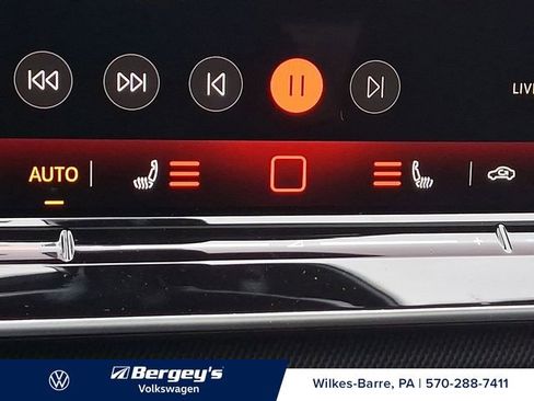 New 2026 Volkswagen GTI SE FWD image 20
