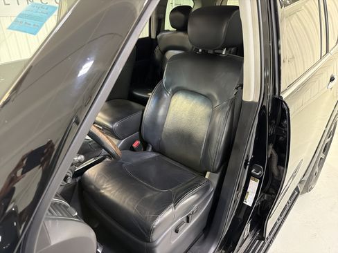 Used 2017 INFINITI QX80 2WD w/ Driver Assistance Package image 11