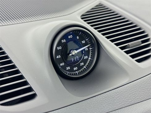 Certified 2024 Porsche Cayenne Coupe image 19