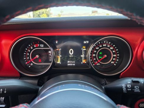 Used 2021 Jeep Wrangler Unlimited Rubicon AWD/4WD image 33