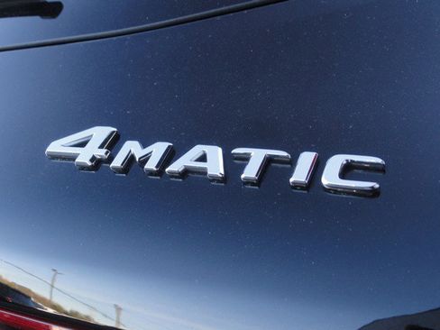 Used 2022 Mercedes-Benz GLC 300 4MATIC w/ AMG Line image 9