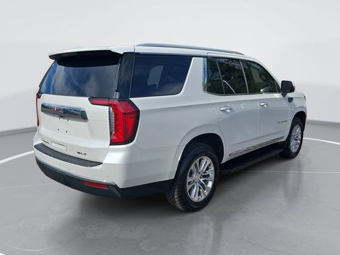 Certified 2022 GMC Yukon SLT w/ SLT Luxury Package AWD/4WD image 3