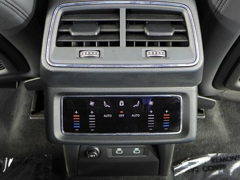 Used 2024 Audi Q8 e-tron Premium AWD/4WD image 24