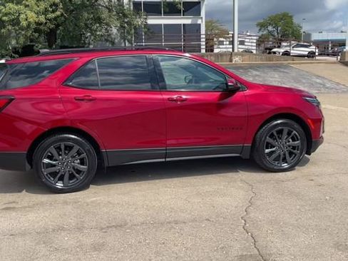 Used 2023 Chevrolet Equinox RS w/ RS Leather Package image 9