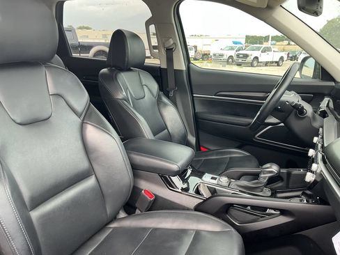 Used 2025 Kia Telluride S AWD/4WD image 18