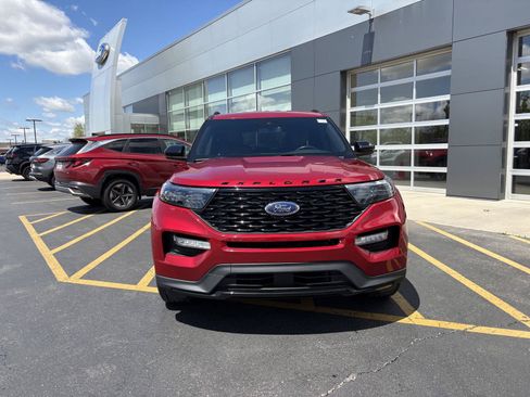 Certified 2023 Ford Explorer ST-Line w/ Class IV Trailer Tow Package AWD/4WD image 2
