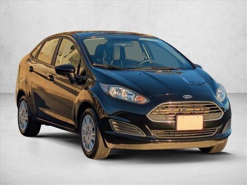Used 2017 Ford Fiesta S image 3