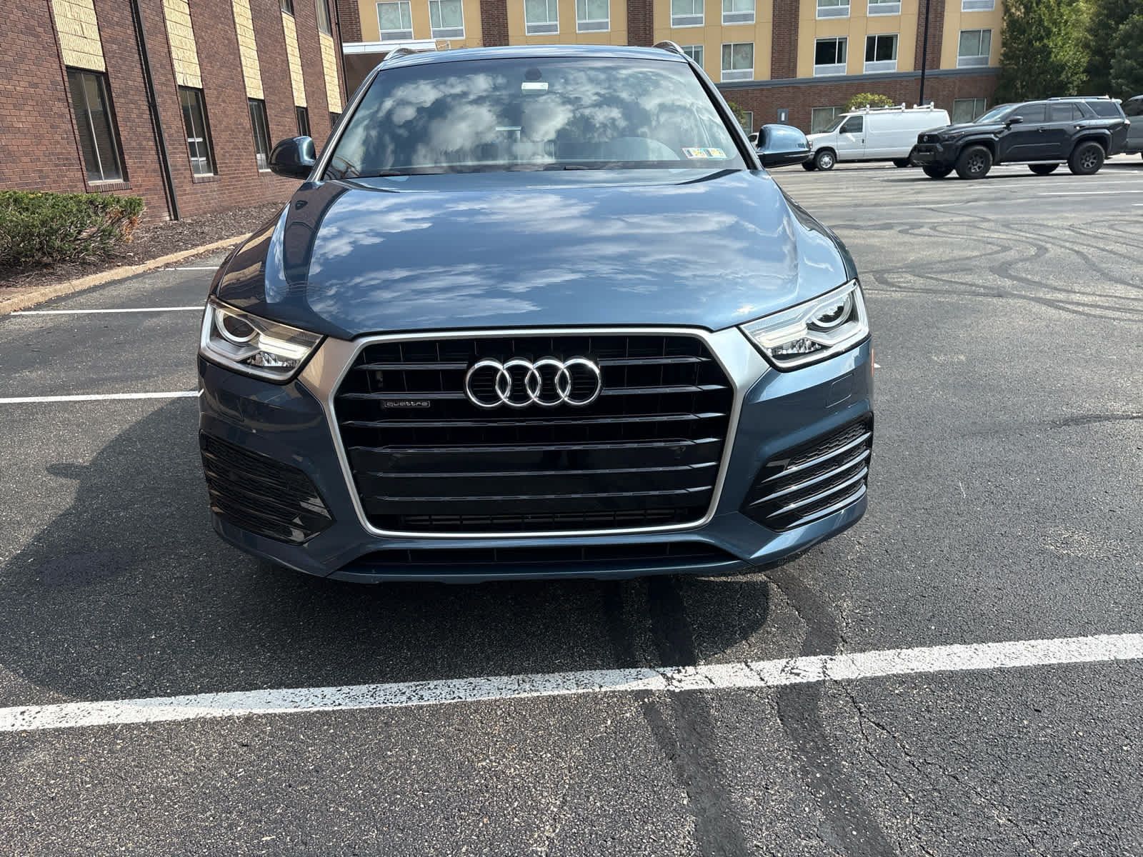 Used 2018 Audi Q3 2.0T Premium AWD/4WD image 9
