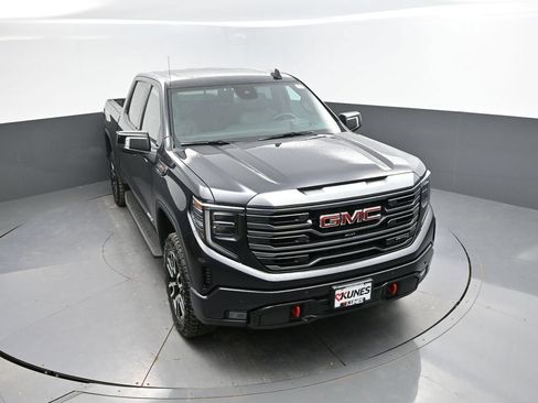 Used 2024 GMC Sierra 1500 AT4 w/ Technology Package AWD/4WD image 27