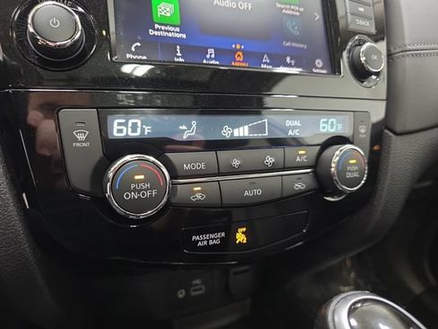 Used 2020 Nissan Rogue SL w/ Premium Package AWD/4WD image 19