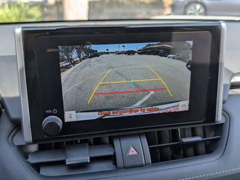 Used 2023 Toyota RAV4 XLE FWD image 6