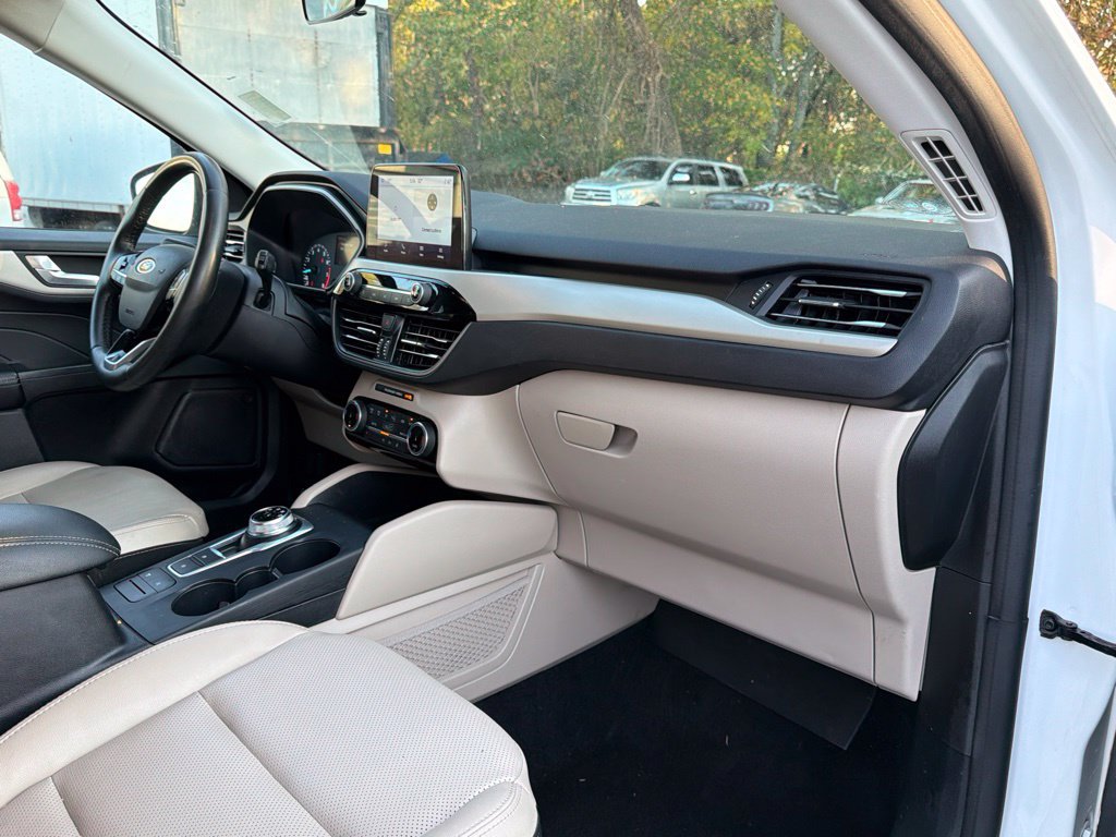 Used 2022 Ford Escape SEL AWD/4WD image 17