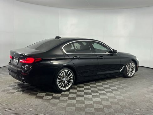 Used 2023 BMW 530i w/ Premium Package image 5
