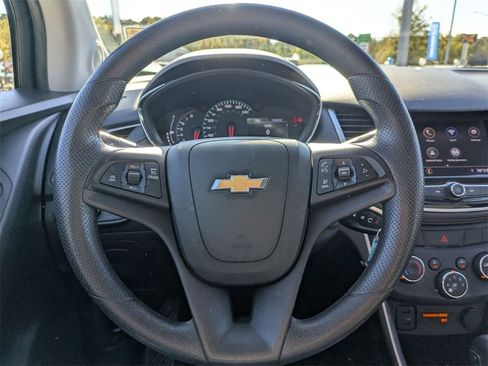 Used 2020 Chevrolet Trax LT image 19