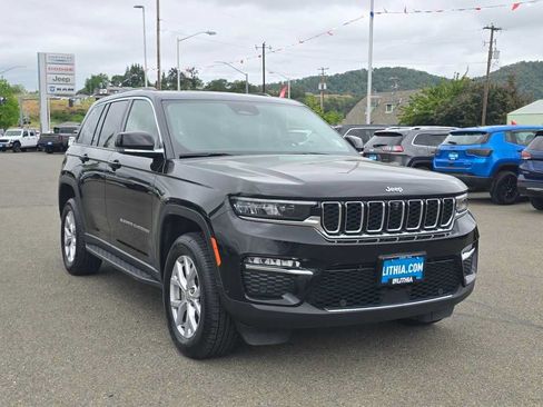 Used 2022 Jeep Grand Cherokee Limited w/ Luxury Tech Group II AWD/4WD image 7