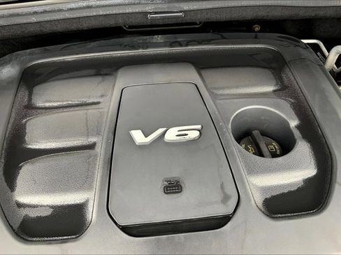Used 2018 Jeep Grand Cherokee Limited image 31