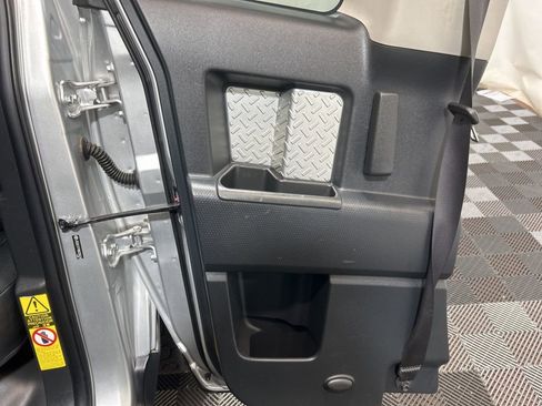 Used 2008 Toyota FJ Cruiser Base image 24