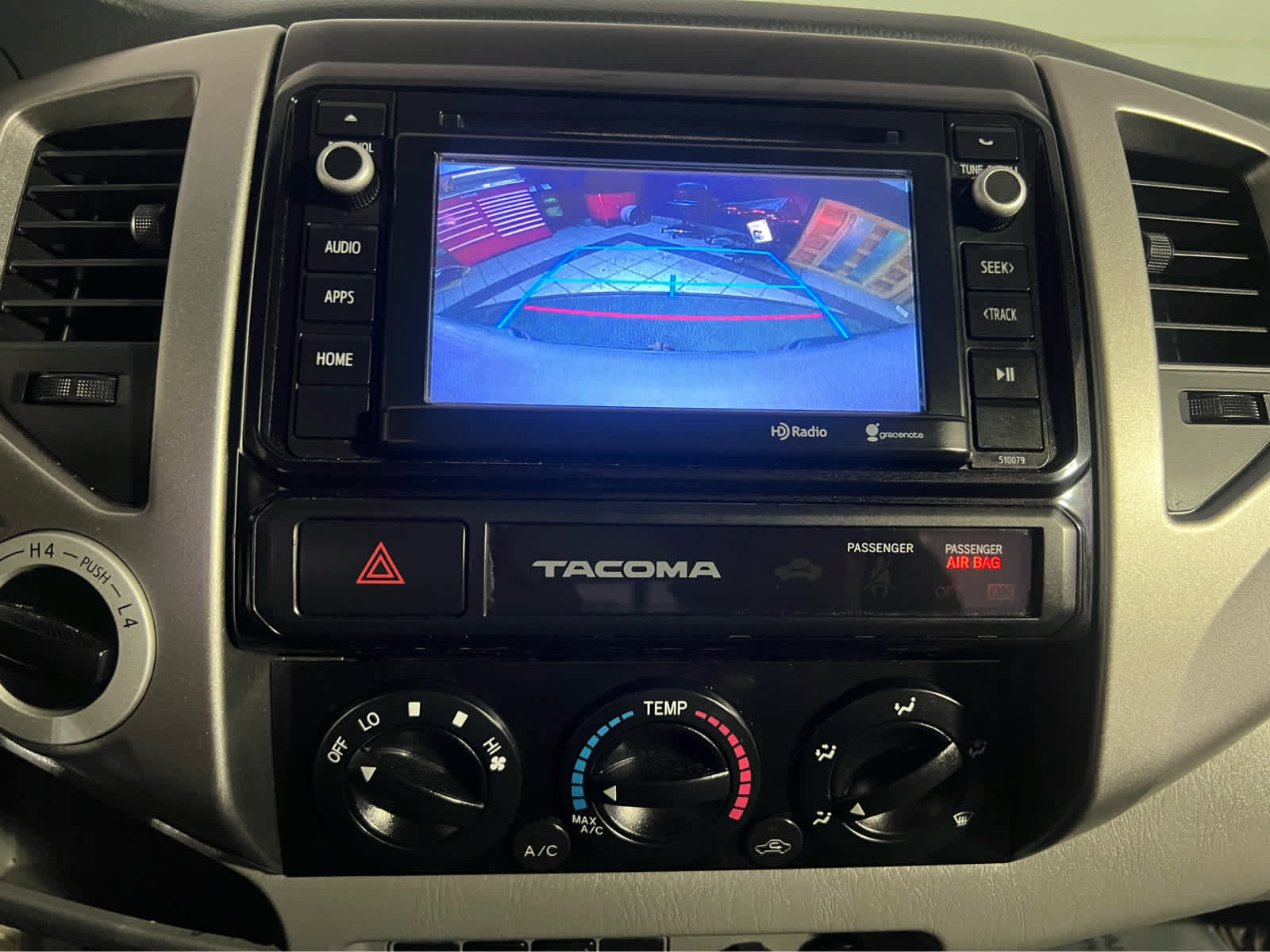 Used 2015 Toyota Tacoma 4x4 Double Cab w/ TRD Off-Road Package image 14