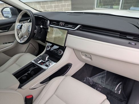 Used 2023 Jaguar F-PACE S image 31