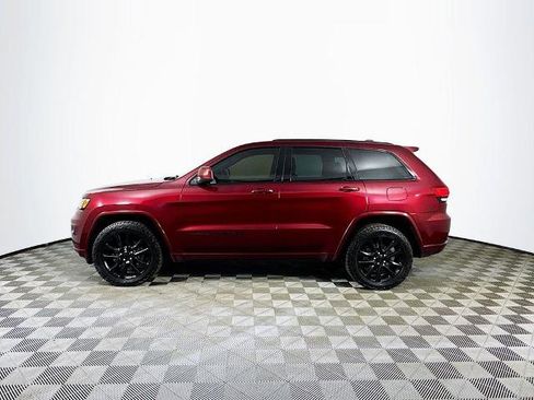 Used 2020 Jeep Grand Cherokee Altitude AWD/4WD image 4
