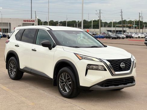 Used 2023 Nissan Rogue S AWD/4WD image 6