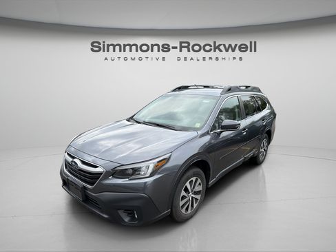 Used 2022 Subaru Outback Premium AWD/4WD image 1