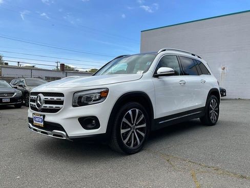 Used 2022 Mercedes-Benz GLB 250 4MATIC image 4