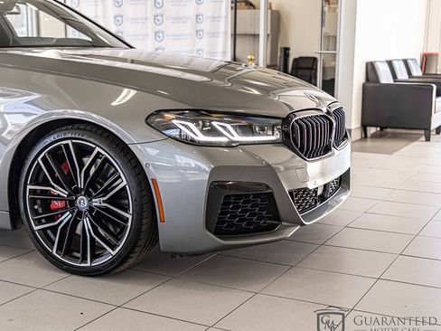 Used 2023 BMW M550i xDrive M550i xDrive w/ Executive Package image 4