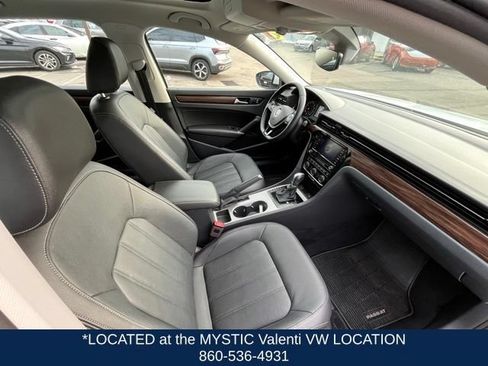 Used 2020 Volkswagen Passat 2.0T SEL FWD image 24