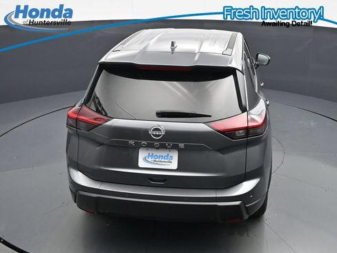 Used 2025 Nissan Rogue SV FWD image 22