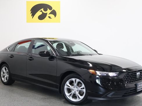 Used 2023 Honda Accord LX image 2