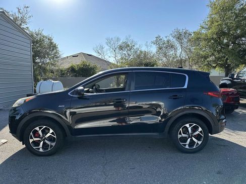 Used 2020 Kia Sportage LX image 3