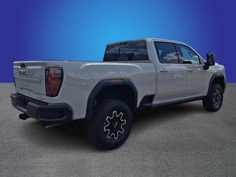 New 2026 GMC Sierra 2500 AT4X image 3