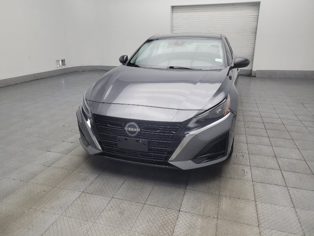 Used 2024 Nissan Altima 2.5 SV FWD image 15