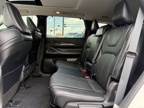 Certified 2024 INFINITI QX60 Sensory w/ Vision Package AWD/4WD image 14