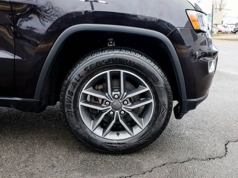 Used 2019 Jeep Grand Cherokee Limited image 25