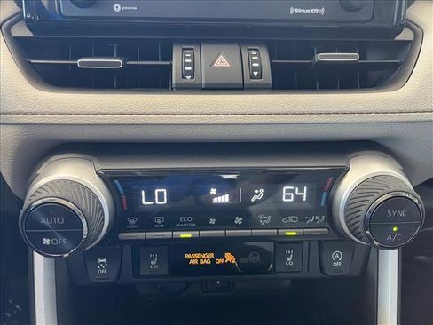 Used 2022 Toyota RAV4 XLE Premium image 15