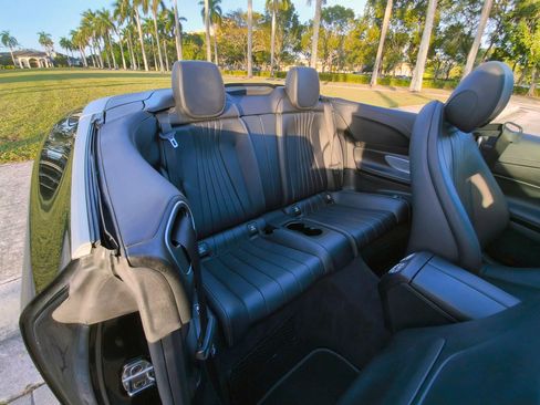 Used 2018 Mercedes-Benz E 400 E 400 Cabriolet 2D w/ Premium 2 Package image 9