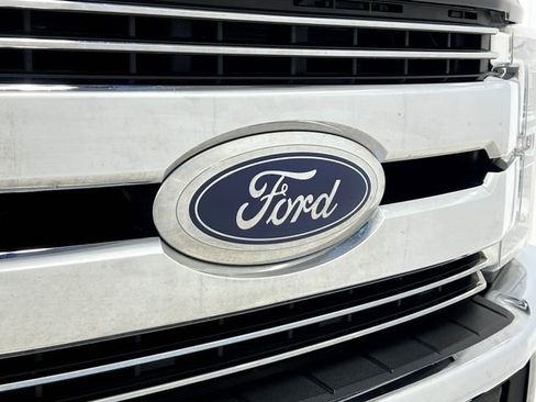 Used 2018 Ford F250 Lariat w/ Lariat Ultimate Package image 43