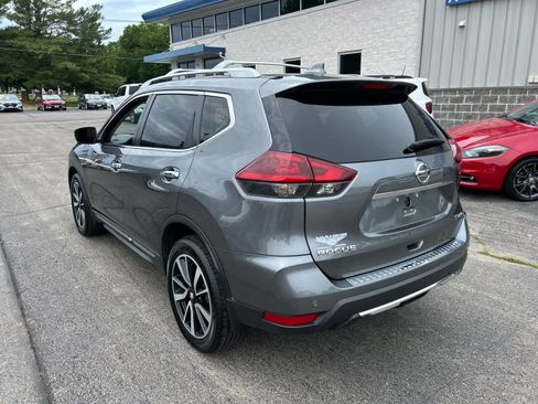 Used 2019 Nissan Rogue SL w/ Premium Package AWD/4WD image 6