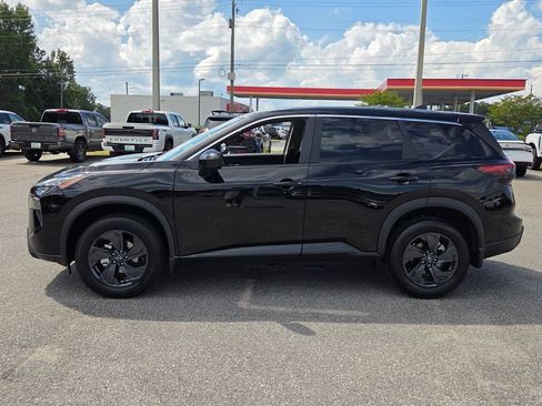 New 2026 Nissan Rogue SV FWD image 2